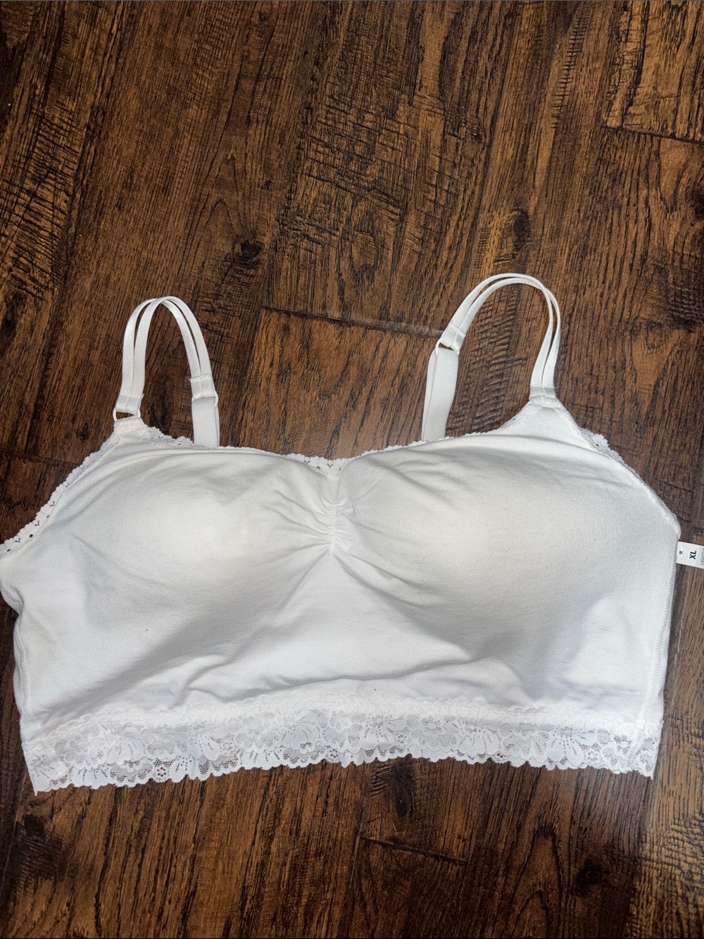 PINK Victoria's Secret White Lace-Trim Bralette